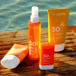 Clarins Brume Solaire|Protection Solaire|- SUNCARE Brume Solaire Embellissante Très Haute Protection Corps SPF50+ 150 ml
