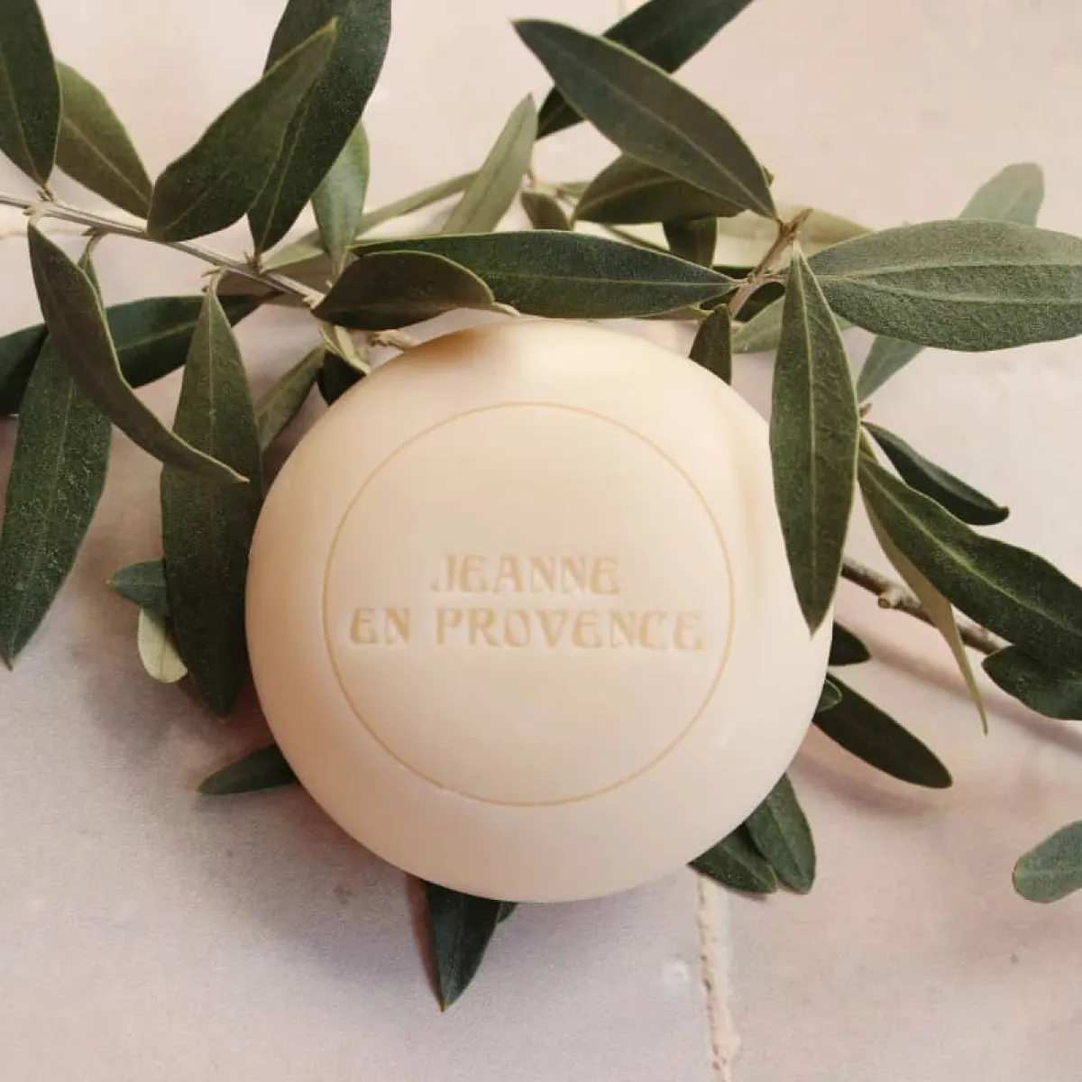 Jeanne en Provence Savon|- Savon Solide Divine Olive 100 g