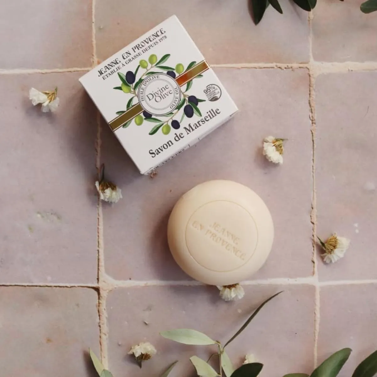 Jeanne en Provence Savon|- Savon Solide Divine Olive 100 g